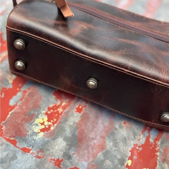 NWOT Men’s Leather Toiletry Bag Dopp Kit - Picture 3 of 3
